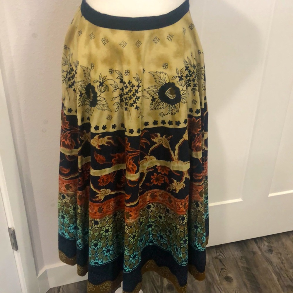 Kaktus Vintage Aline skirt, Multicolor skirt with small detail of mini S… - Picture 4 of 16